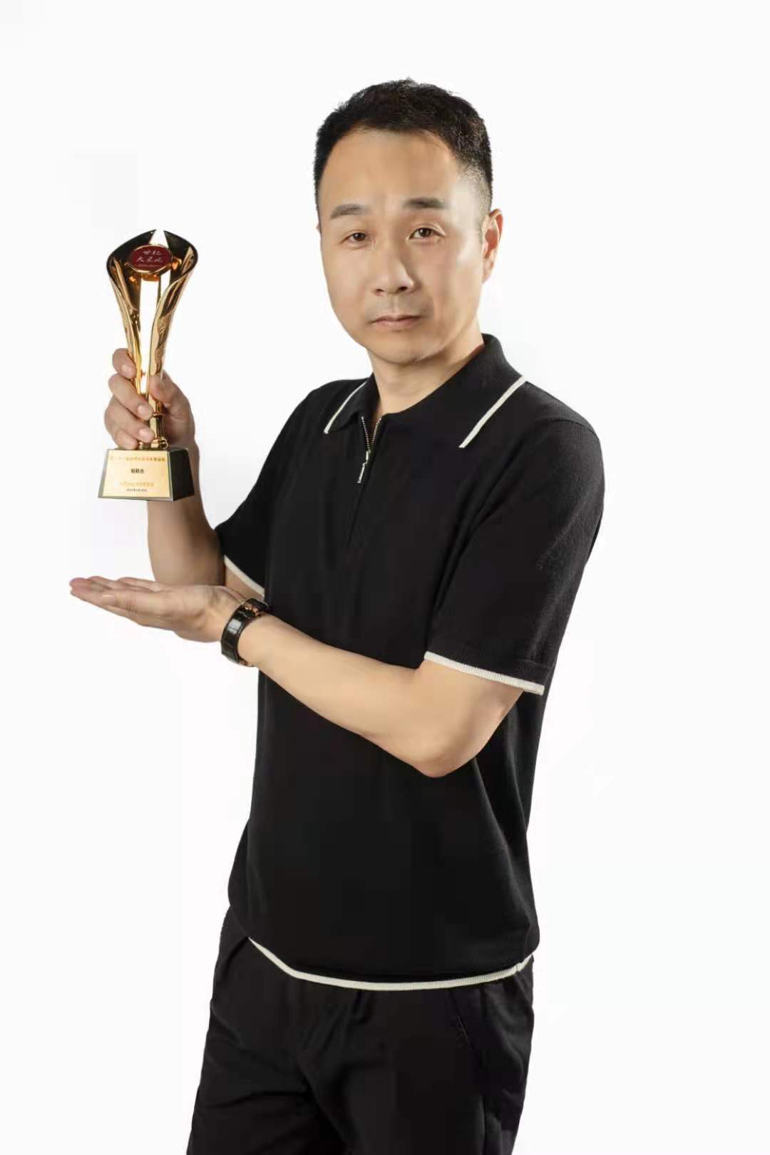 谢朝杰应邀出席中国世纪大采风二十一周年庆典人物表彰大会(图15) 谢朝杰应邀出席中国世纪大采风二十一周年庆典人物表彰大会(图15)